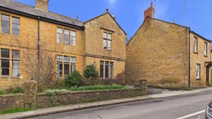 Photo 11- click for photo gallery